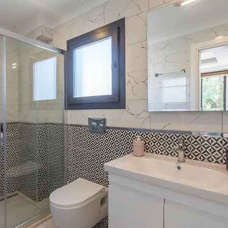 Hisar Prestige A * فتحية