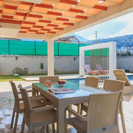 Hisar Prestige A Villa *